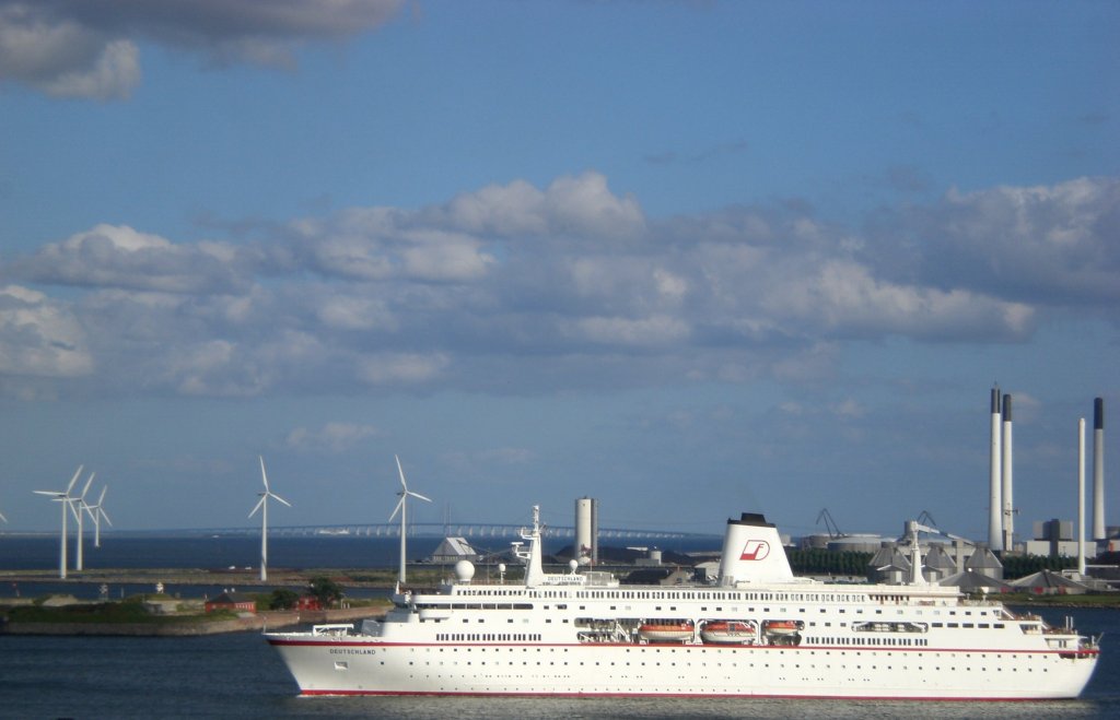MS Deutschland am 8.7.2007 im Hafen von Kopenhagen