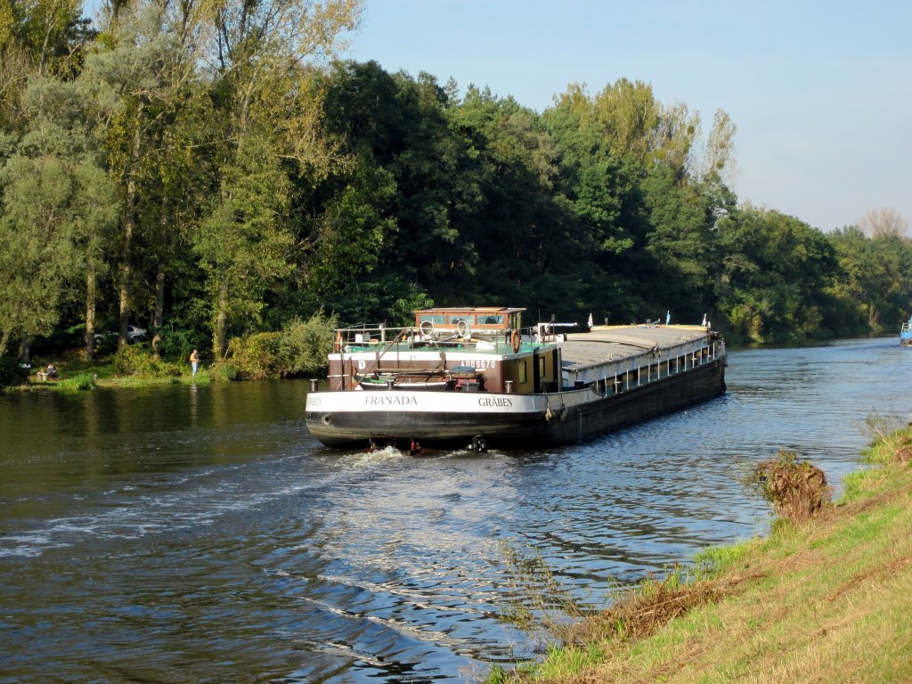 MS Franada , 4009670 , 65 x 8 , am 23.10.2011 im Havelkanal bei Paaren mit Fahrtrichtung Wustermark.