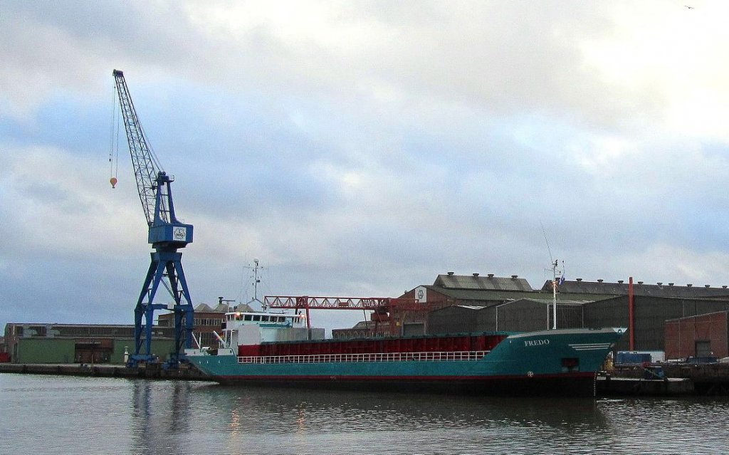 MS FREDO, IMO 8504208, liegt im Lbecker Burgtorhafen in Warteposition am LMG-Kai.
Aufnahmedatum: 7.1.2012