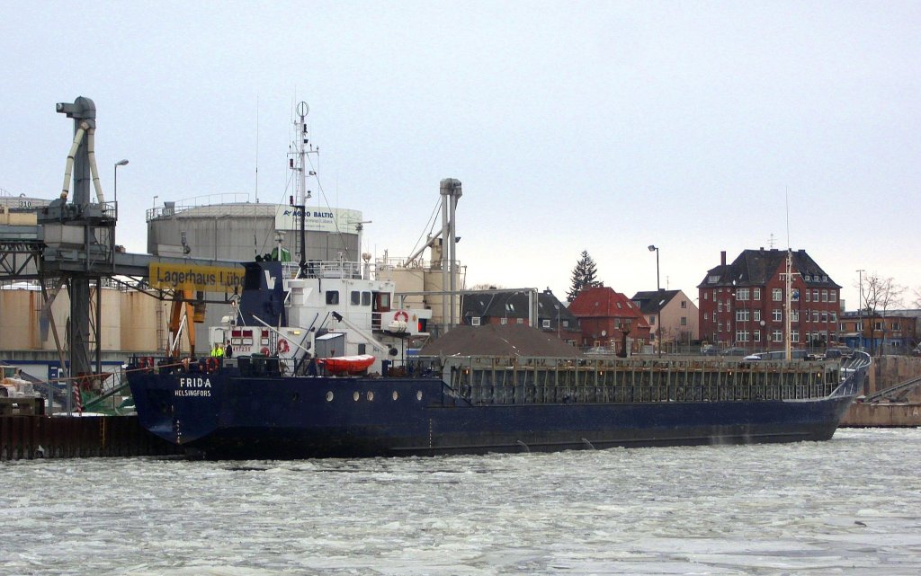 MS FRIDA IMO 8417235 liegt am Lbecker Lagerhauskai 1 auslaufbereit mit Kurs Finnland... Aufgenommen: 11.2.2012