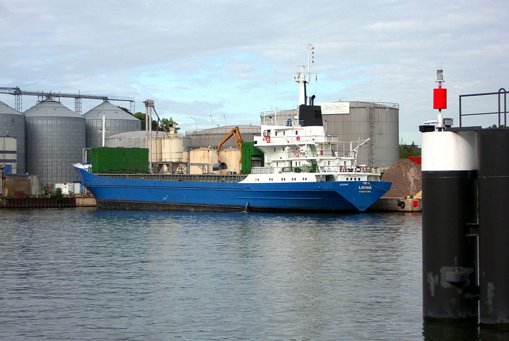 MS LAVINIA IMO 7221469, liegt am Lbecker Lagerhauskai 2... Aufgenommen: 3.7.2012