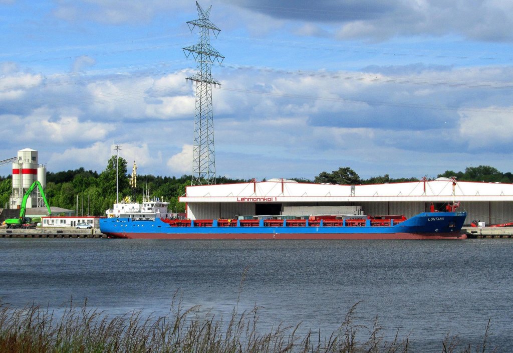 MS LONTANO IMO 9199385, liegt am Lehmannkai 1 in Lbeck-Siems...
Aufgenommen: 5.6.2012