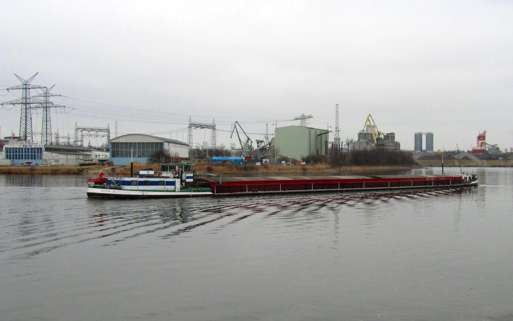 MS NAWA 9 ENI 08348096, kurz vor'm Zielhafen in Lbeck-Herrenwyk an der Trave...
Aufgenommen: 2.3.2012