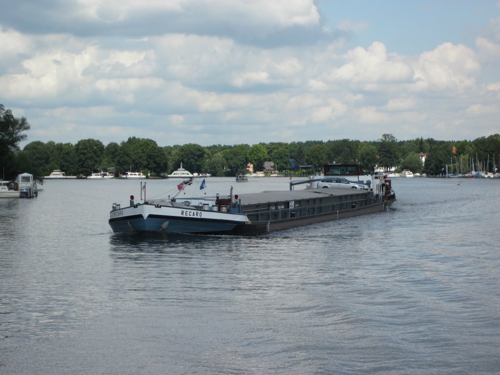 MS Recaro , 04021910 , 77 x 8.20 , am 26.07.2011 auf der Havel zu Tal im Bereich der Insel Valentinswerder.