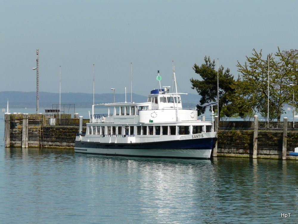 MS Sntis im Hafen von Romanshorn am 27.04.2012