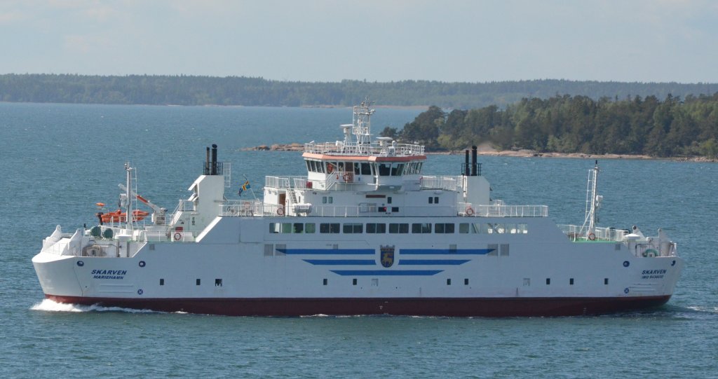 MS Skarven, eine Personen und Autofhre verkehrt zwischen den Alandinseln. Am 05.06.2012 auf der Ostsee beobachtet.