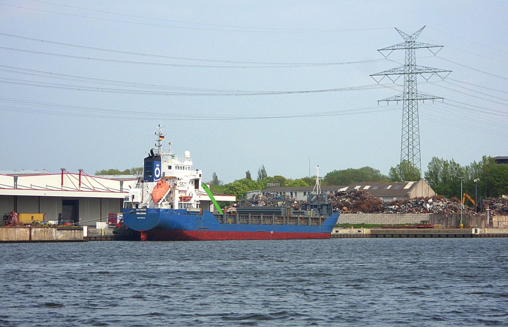 MS SOLENNE, IMO 9194050, MMSI: 246740000, Rufzeichen PCFE, Baujahr: 2000, Lnge: 98,00m, Breite: 13,00m ,Flagge NL, Ex: Sloterdiep...  Aufgenommen: am Lehmannkai 1 in Lbeck-Siems ,8.5.2012