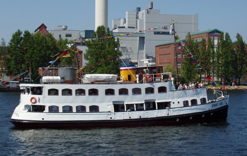 MS Stadt Kiel am 09.07.2005 auslaufend Flensburg Hafen anlsslich des Dampfrundum.