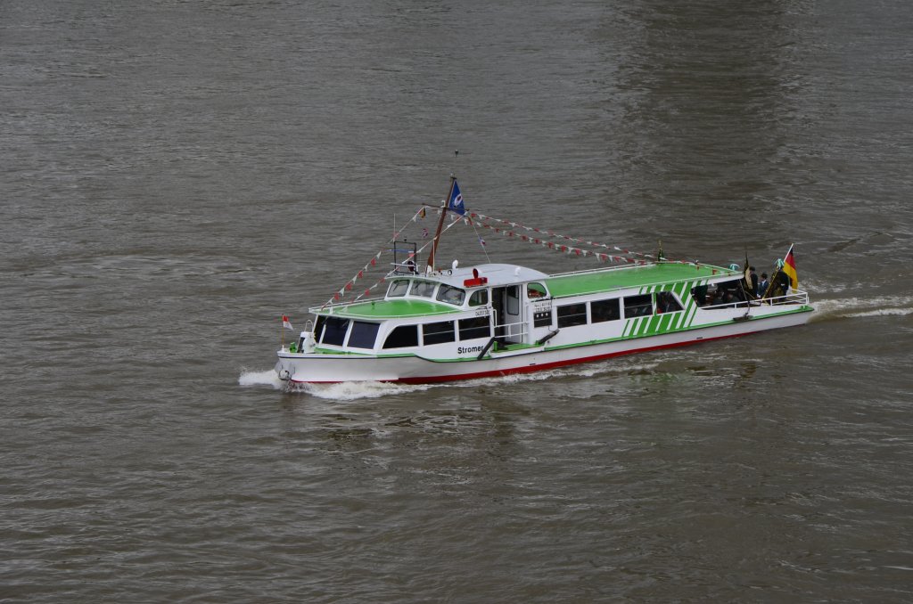 MS Stromer am 30.05.13 auf dem Rhein als Begleitschiff bei der Mlheimer Gottestracht an Fronleichnam. Sonst ist das Schiff als Fhre zwischen Kln und Kln-Deutz Messe eingesetzt.