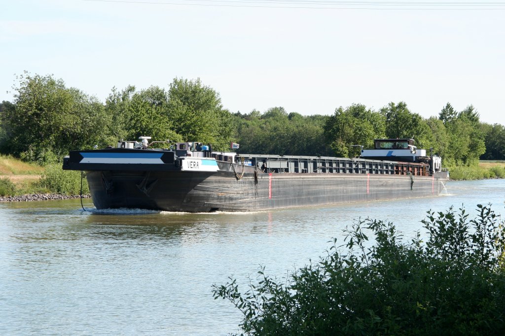 MS Vera , 04029000 , 100 x 9,5 , am 04.06.2011 im ESK bei Wentorf mit Fahrtrichtung Uelzen.