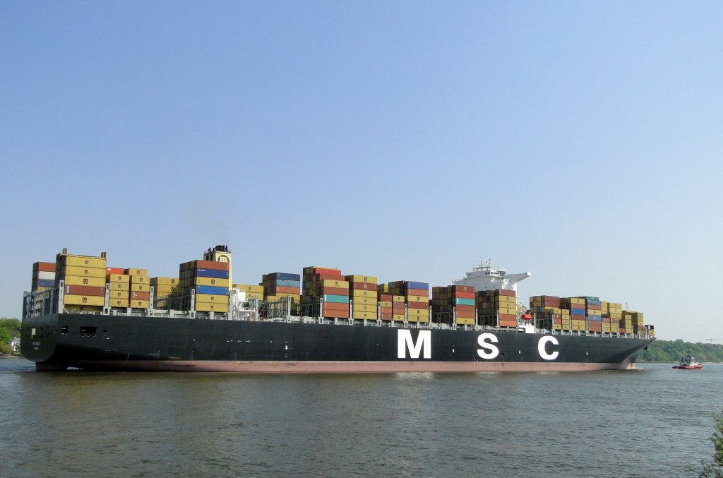  MSC ROSA M  Hamburg am 26.04.2011 
completion year: 2010 
maximum speed (Kn): 24,1 
overall length (m): 365.50 