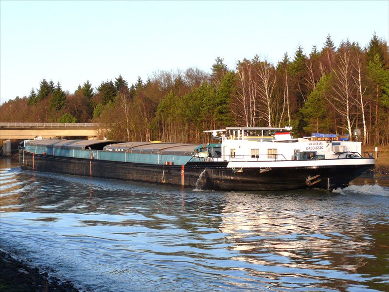 Nachschuss auf Binnenfrachtschiff BREMER ROLAND, Magdeburg (04603230) auf dem Elbe-Seitenkanal bei Lneburg in Richtung Artlenburg; 28.12.2009
