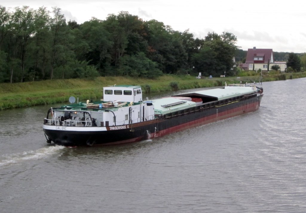 Nachschuss auf MS Calbe , 04030850 , am 04.10.2012 bei Kader Schleuse im EHK auf Talfahrt. 