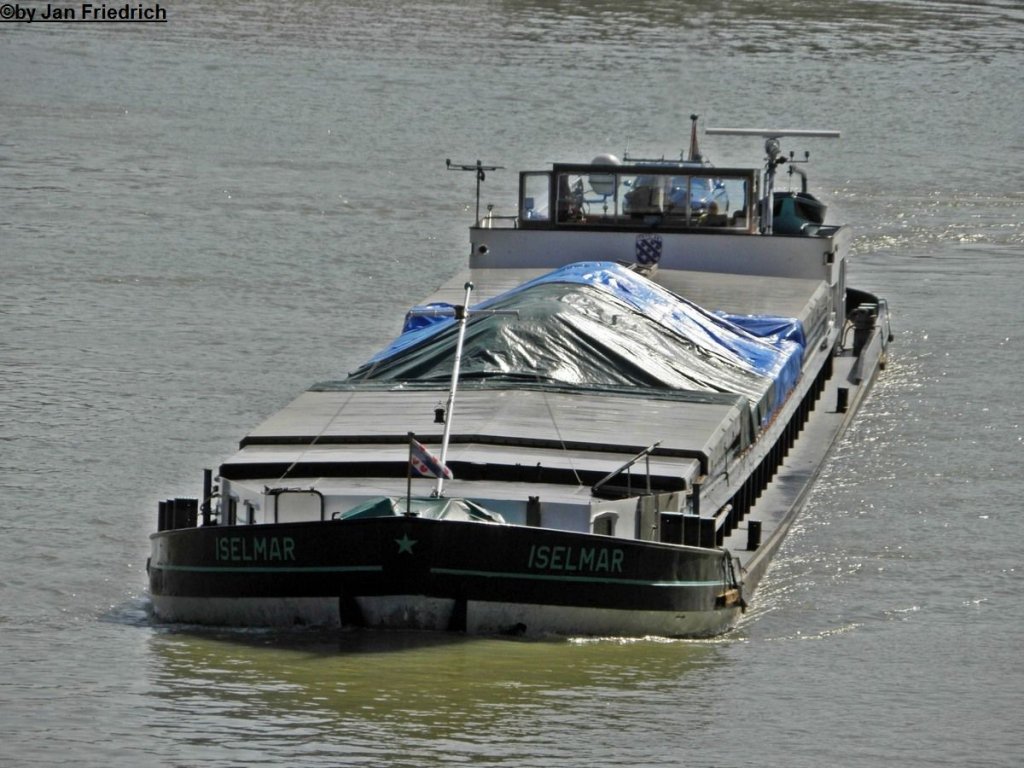 Name: Iselmar
ex-Name: May Be, Vitesse
gemeldet in: Zwolle
Nationalitt: Niederlndisch
Europanummer: 02313923
Lnge: 73,0m
Breite: 8,22m
Tiefgang: 2,62m
Tonnage: 1088t
Maschinenleistung: 653 PS
Maschinen-Hersteller: Mitsubishi
Bugstrahl: 250 PS Scania
Baujahr: 1967
Erbaut in: Belgien 
Bauwerft: St.Pieter, Hemiksem