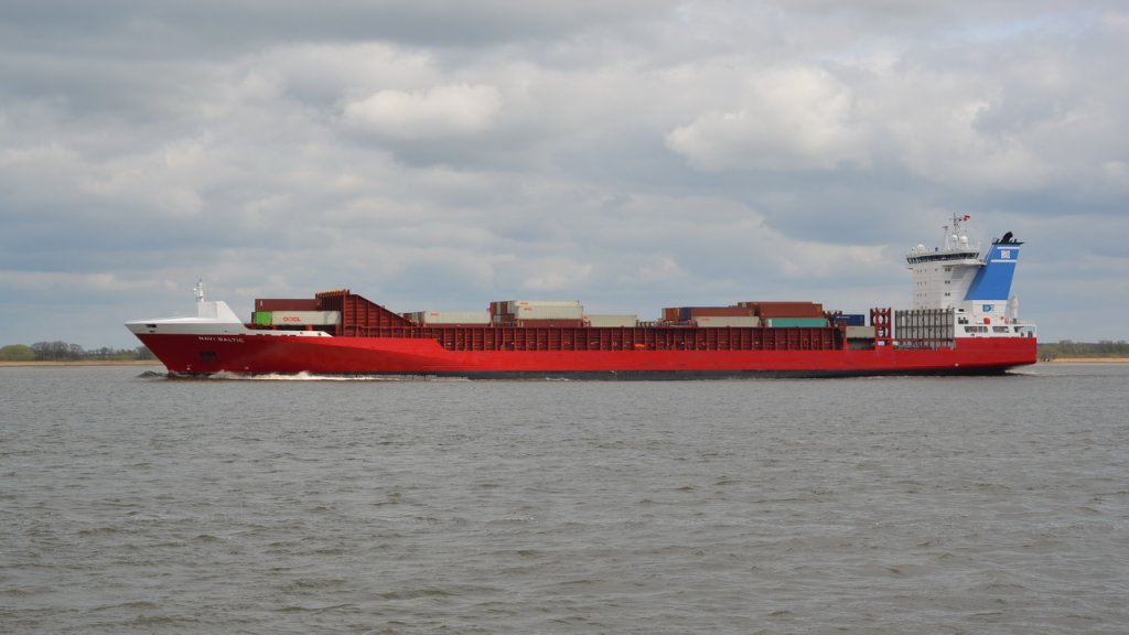 NAVI BALTIC   Containerschiff      Lhe   27.04.2013