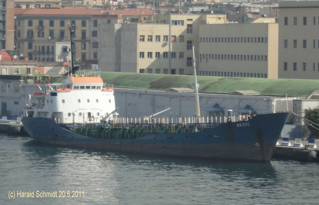 NAXOS (IMO 6909909) am 20.5.2011, Neapel, Italien / 
Eigner: Vetor –Anzio, Italien, Flagge. Italien, Heimathafen: Neapel / ex IVORI (1985), ex CASIMIR LE QUELLEC (1981)
Tanker / La 79,51 m, B 12,3 m, Tg 5,4 m / GT 1429 / 1969 bei Construction Navale De Bordeaux, France /
