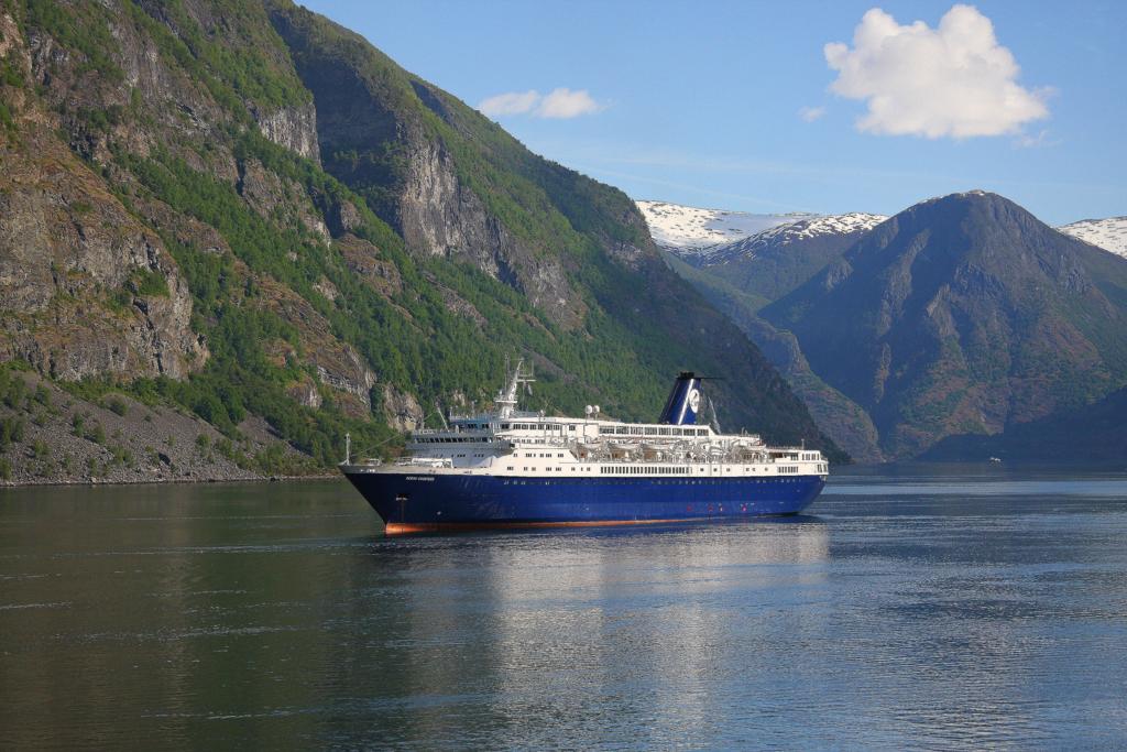 Ocean Countess im Sognefjord / Norwegen
11.06.2012