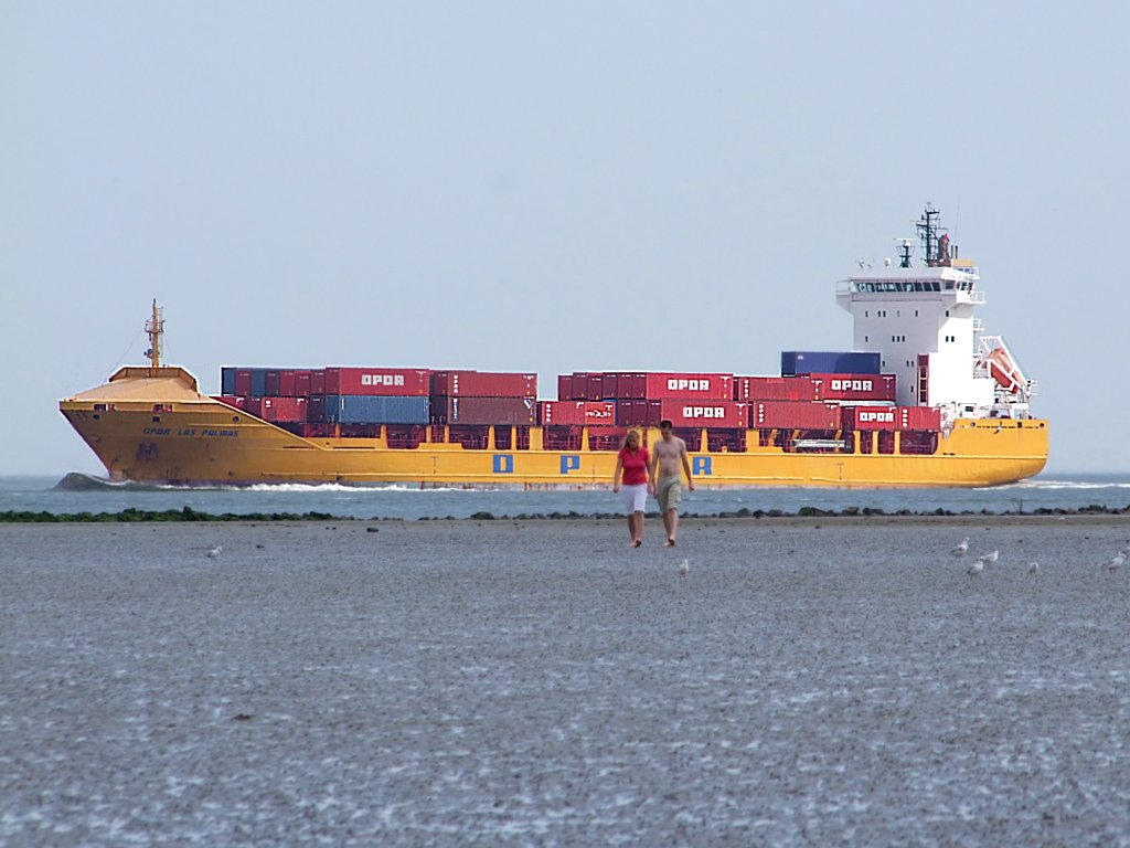 OPDR Las-Palmas (IMO-9216834;L=128;B=21mtr) begibt sich soeben bei Cuxhaven in die Nordsee;090901