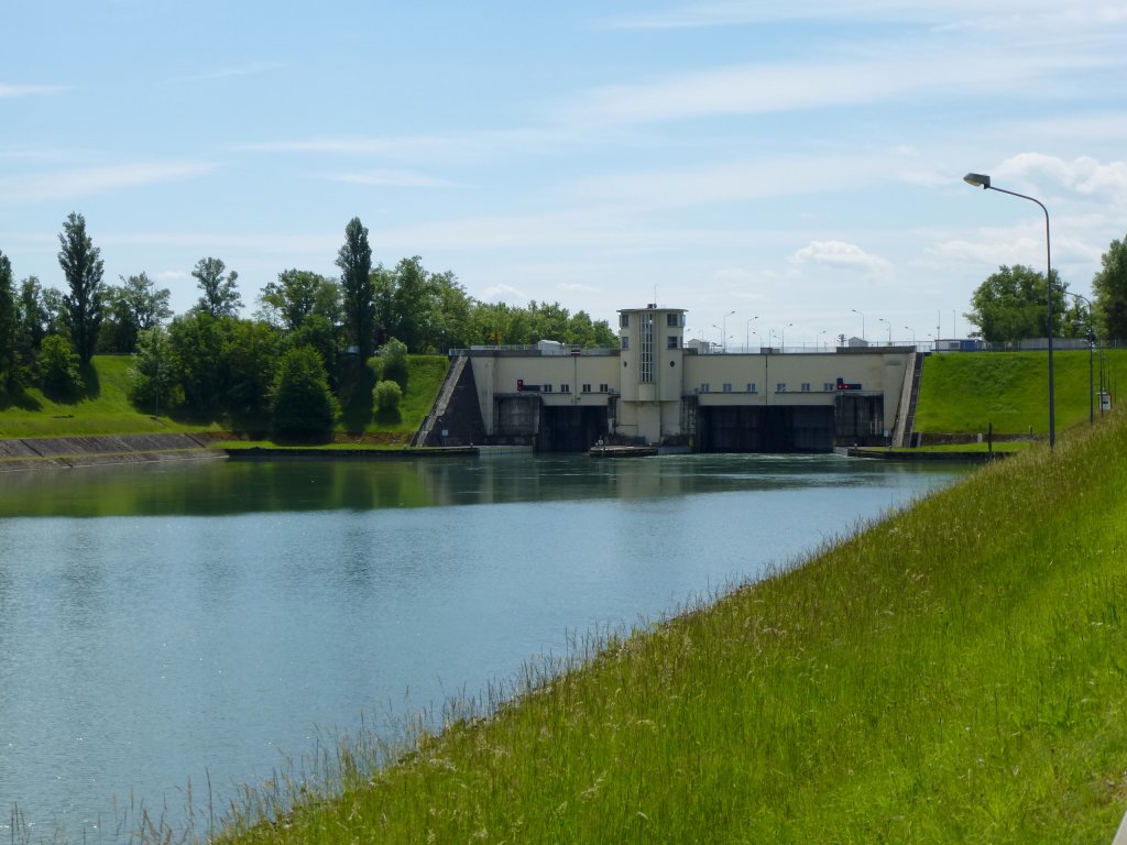 Ottmarsheim, Schleusenanlage am Rhein, Mai 2013