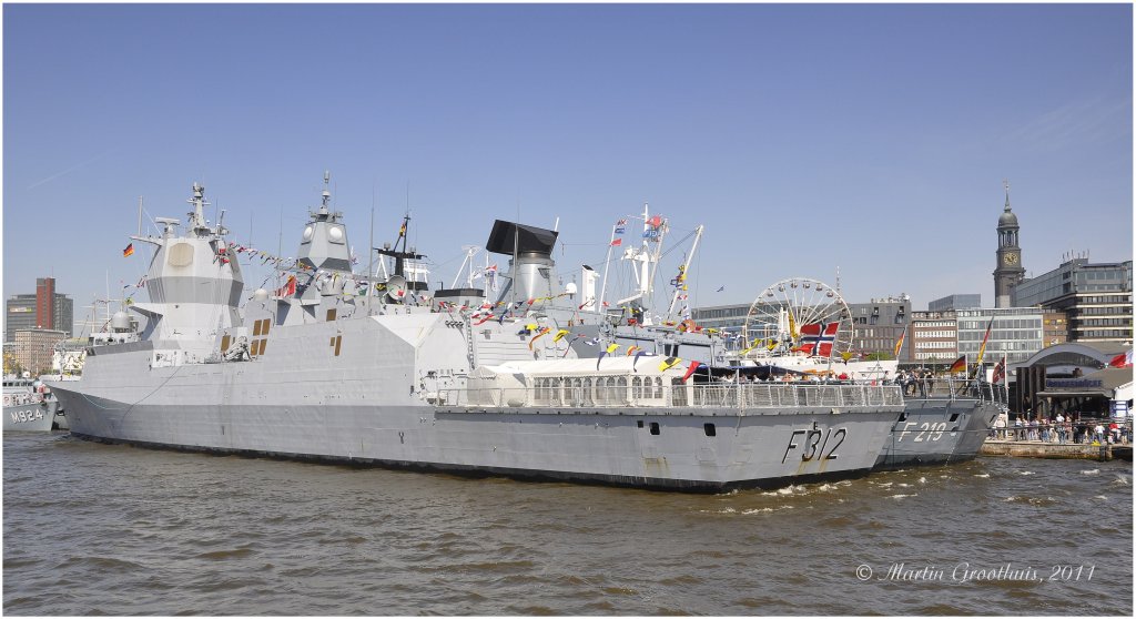 Otto Sverdrup F 312, Fregatte aus Norwegen am 7.05.2011 beim 822. Hafengeburstag in Hamburg. L:134m /B:16,8m / Tg:7,6m / 26+ kn / Bj: 2006-08