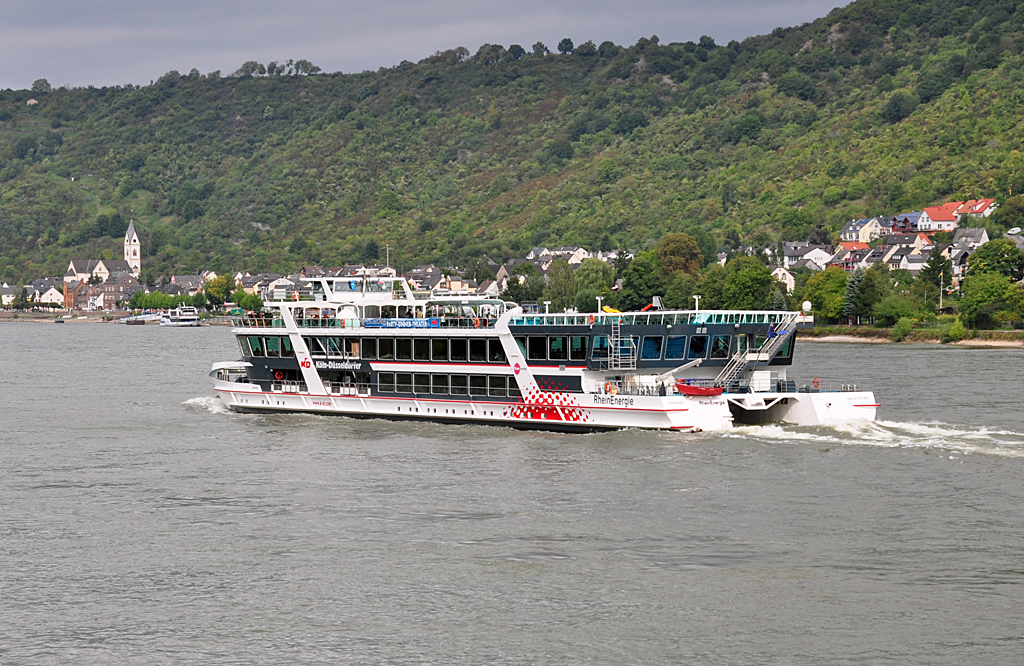 Passagierkatamaran   Rheinenergie  auf dem Rhein bei Boppard - 14.09.2010