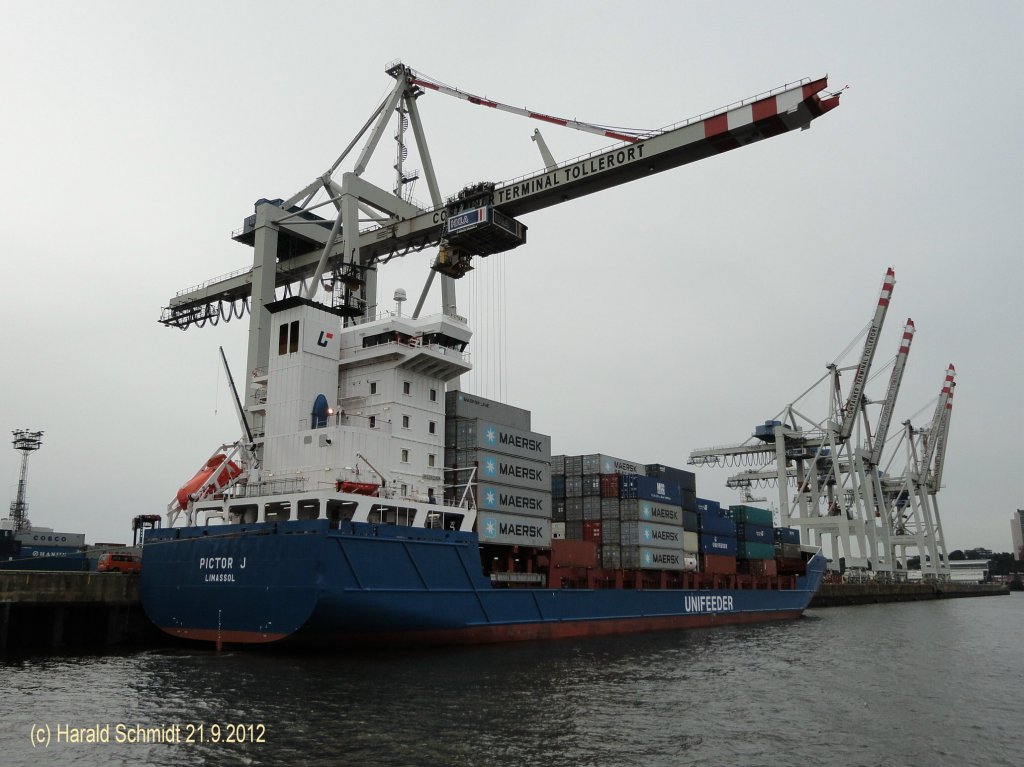 PICTOR J.  (IMO 9371426) am 21.9.2012, Hamburg, Vorhafen, Tollerort-Terminal / 
Feeder / BRZ 10.965/ La 140,33 m, B 22,8 m, Tg 8,7 m / TEU 925, Reefer 200 / 1 Diesel, MAN B&W 8L 48/60 B, 9.725 kW, 19 kn / 2009 bei Naval Gijon S.A., Gijon, Spanien / Flagge: Zypern, Heimathafen: Limassol  / 
