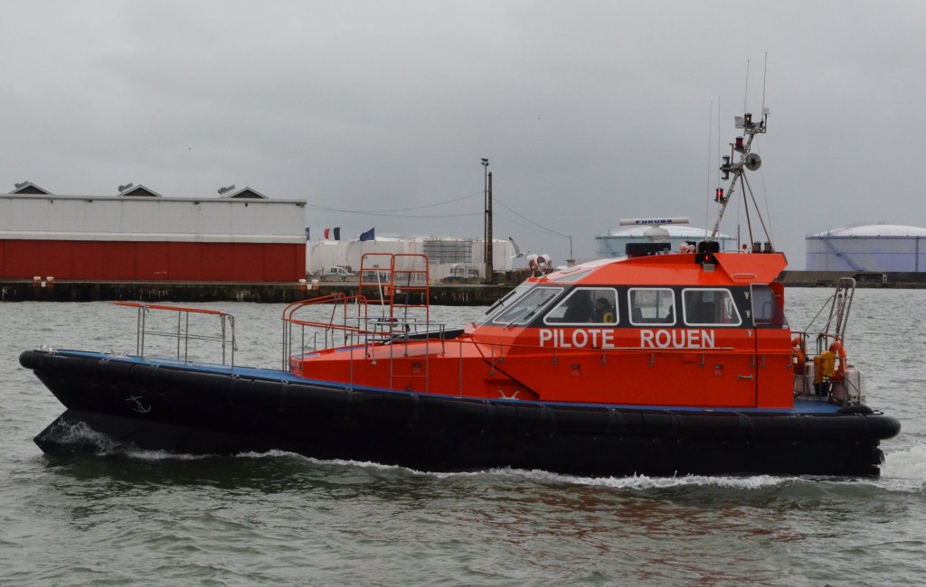 Pilote Rouen, ein Lotsenversetzer im Hafen von Le Havre am 28.05.2013 beobachtet.