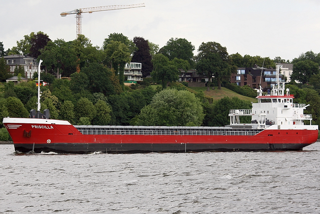 PRISCILLA (IMO: 9411745)am 06.Juli 2009 auf der Elbe bei Hamburg-Finkenwerder.