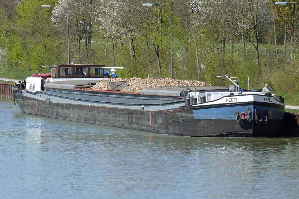  REBEL  auf dem Wesel-Datteln-Kanal 17.4.2010