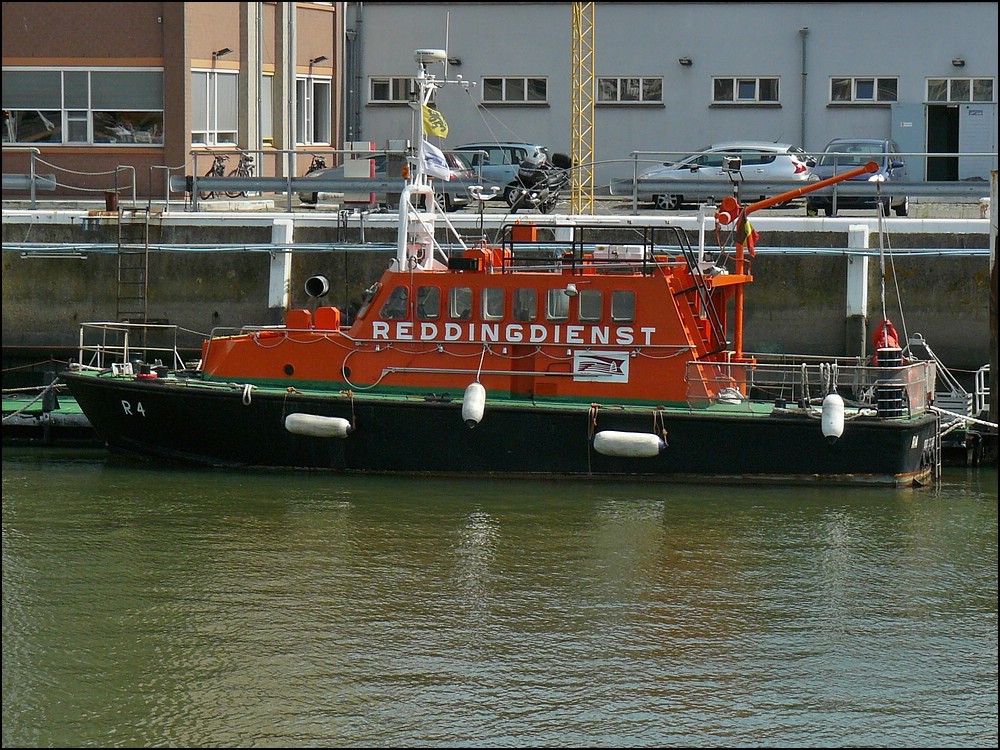 Rettungsboot im Hafen von Oostende fotografiert am 11.08.2010.