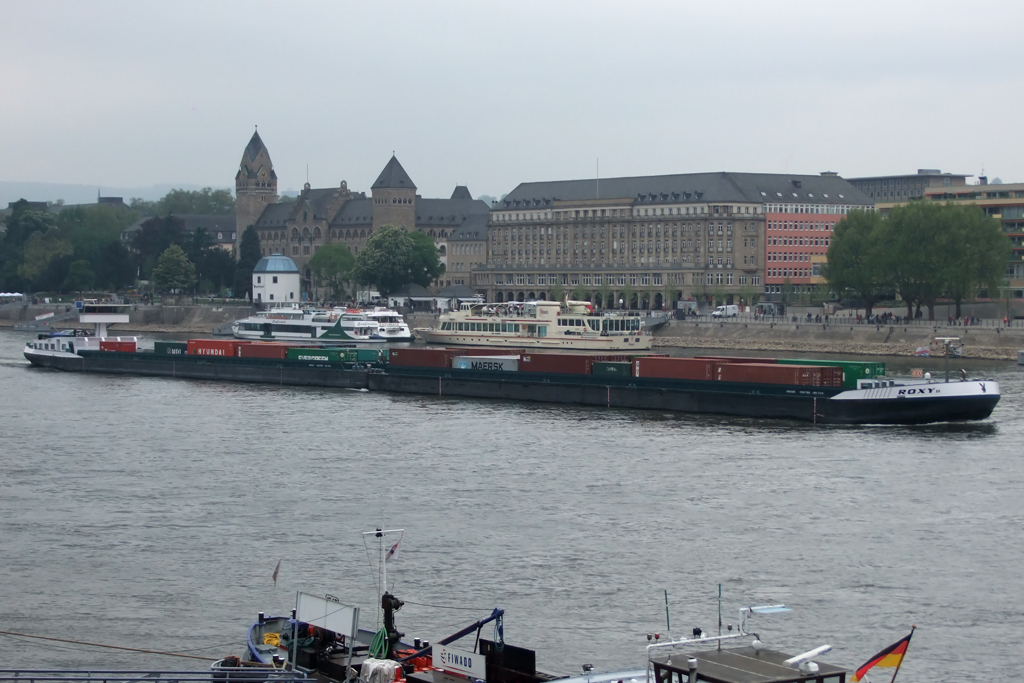  ROXY  auf dem Rhein in Koblenz 27.4.2011