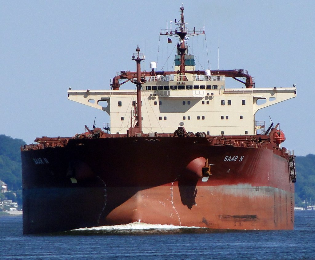  SAAR N  auf der Elbe am 16.06.2010

IMO NUMBER	 9085340
VESSEL TYPE	 BULK CARRIER
GROSS TONNAGE	 63.152 tons
SUMMER DWT	 122.259 tons