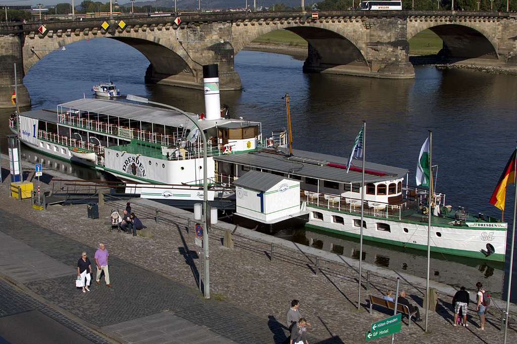 Schsische Dampfschiffahrt, Personendampfer  Dresden ,
gebaut 1926, 01.10.2011 Dresden