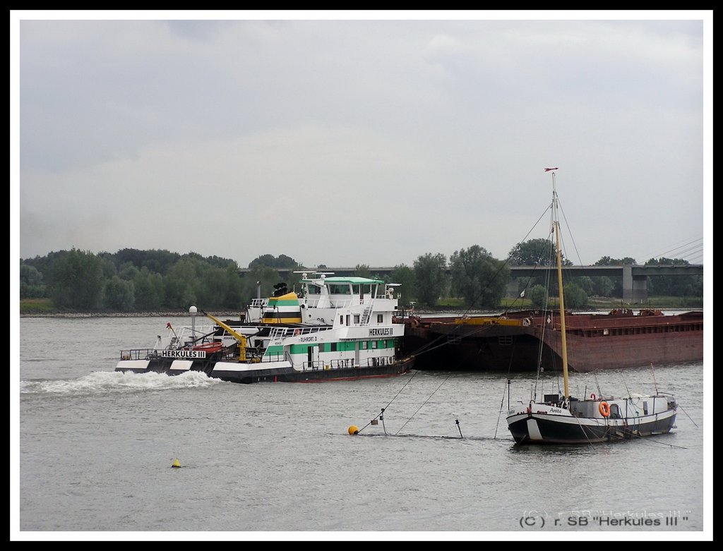 SB  Herkules III  aus Dbg. und der Aalschokker  Anita  im Sommer 2004 auf dem Niederrhein.