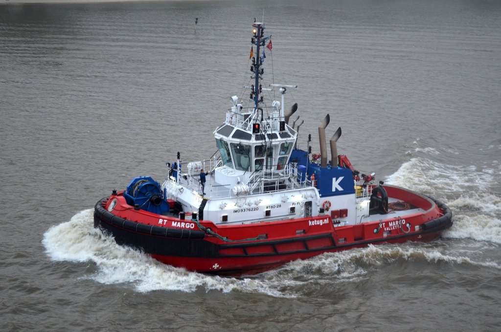 Schlepper RT Margo IMO-Nummer:9376220 Flagge:Malta Lnge:28.0m Breite:12.0m Baujahr:2008 Bauwerft:ASL Shipyard,Singapur auf der Elbe bei Hamburg am 07.06.12