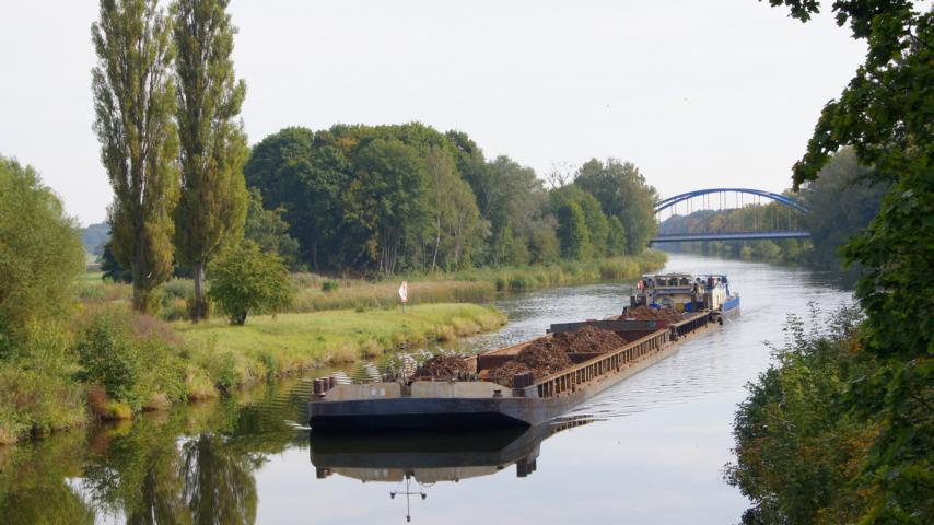 Schubboot Bizon-0-94 im Oder - Havel - Kanal bei Zerpenschleuse 01.10.12 - 1