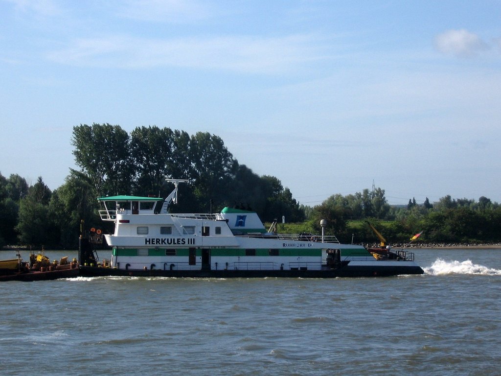 Schubboot Herkules III , 04004620 , 37x13.05 , am 31.07.2007 bei Rees auf dem Rhein zu Berg