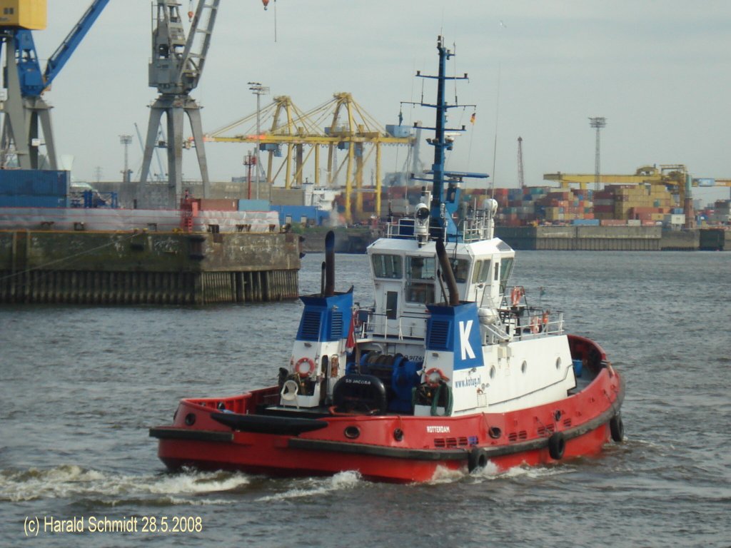 SD JACOBA   (IMO 9174567) am 28.5.2008, Hamburg, Einfahrt in den Werfthafen, Blohm&Voss /    
Schlepper / gebaut 1998 /  GT 392 / La: 30,8m, B 11,14m, Tg. 4,78m / 2 Caterpillar  1491,5 kW, ges. 2983 kW, 13,2 kn / Pfahlzug 52 t / Heimathafen Rotterdam NL
