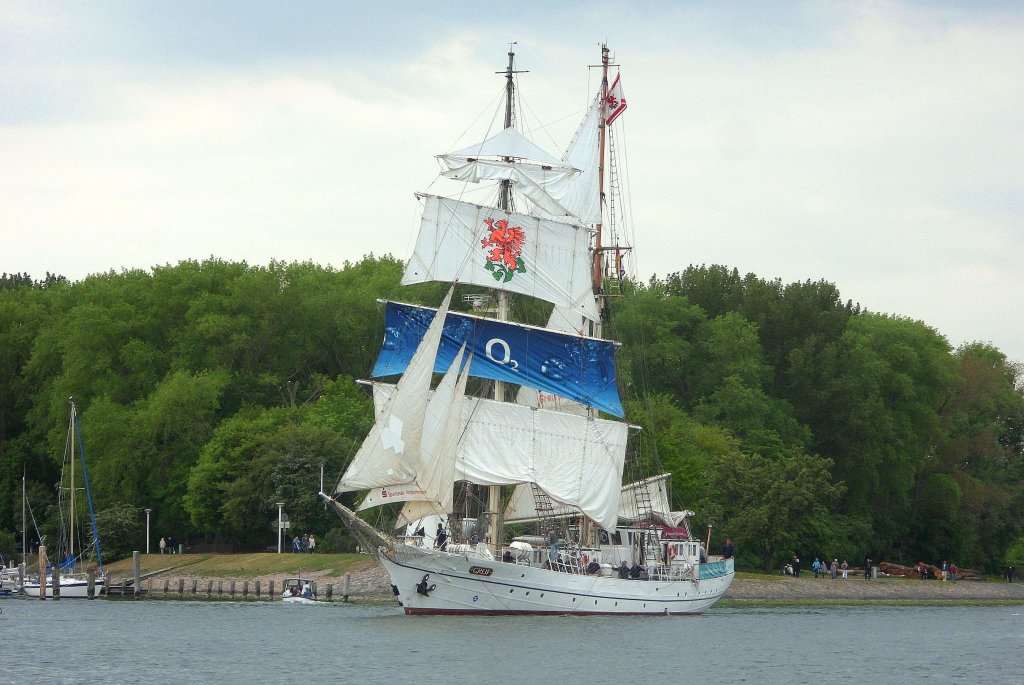 SS Schonerbrigg GREIF, IMO 8862571, Ex: Wilhelm Pieck, DDR-Schulschiff, 41,0 x 8m,
Rufzeichen:DQFD, MMSI: 211214490 auslaufend Hhe Priwall...
Aufgenommen: 14.5.2011