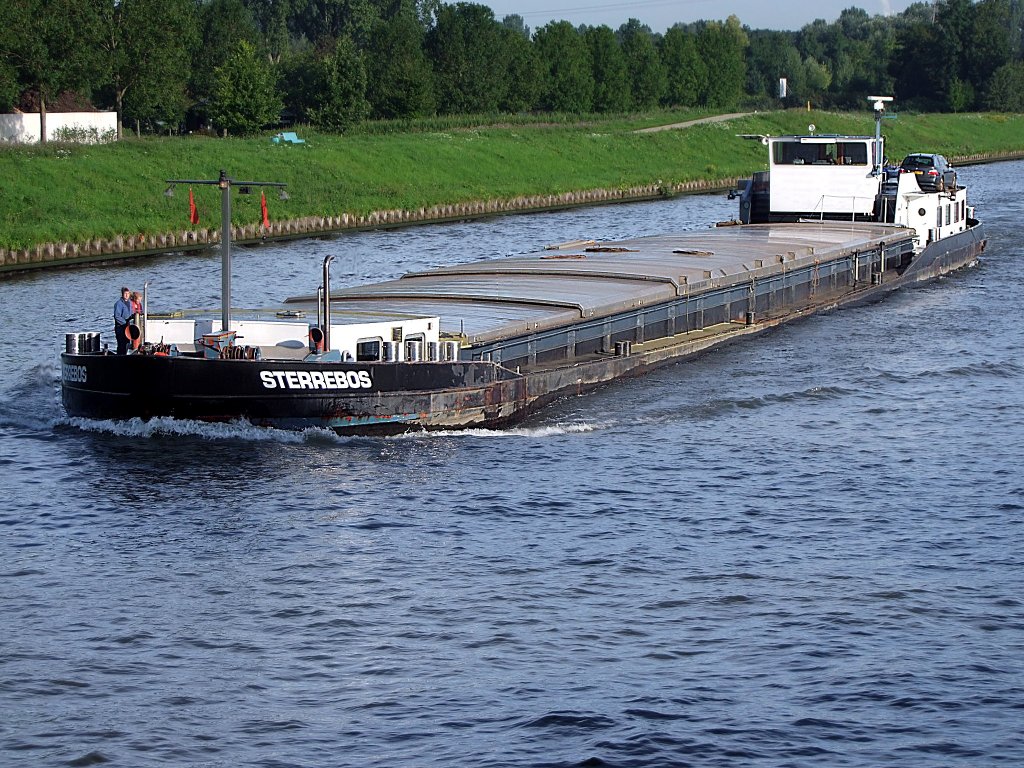 STERRREBOS(Europnr.:02205090;L=86;B=9,5mtr.;1628t;Baujahr1980;frherer Namen:Oranje Nassau)wurde bei Scheepswerf G. Bijlsma & Zn. B.V. Wartena gefertigt, und ist bei Nieuwegein unterwegs;100903