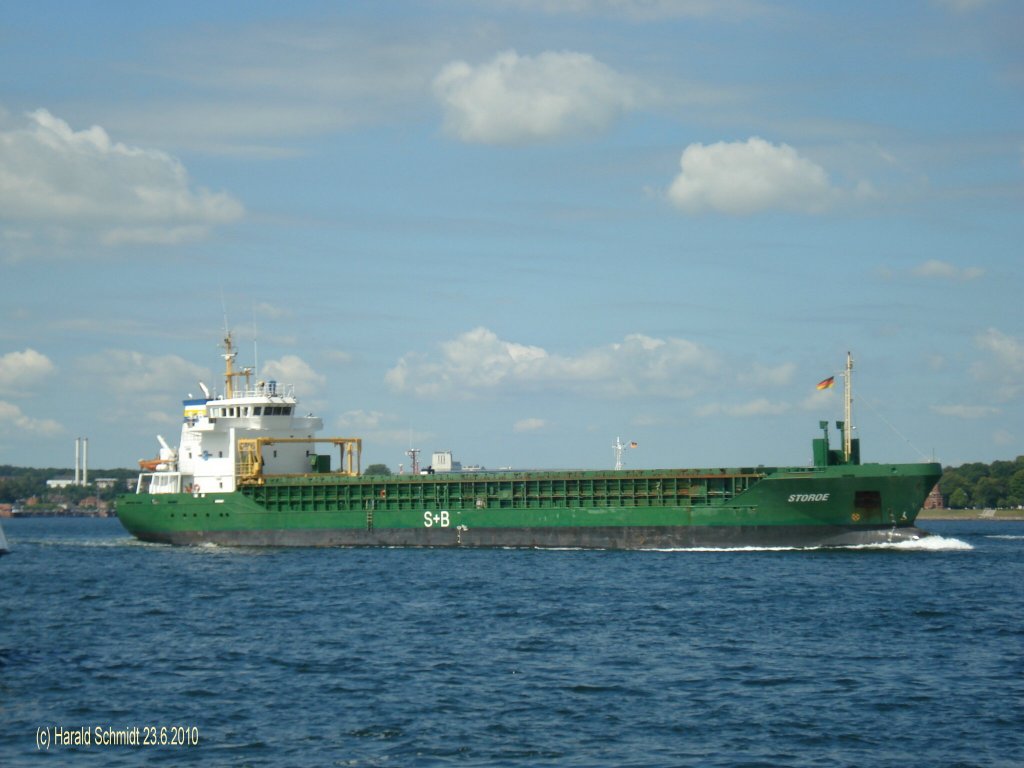 STOROE IMO 9325130 am 26.3.2010 in der Kieler Bucht NOK auslaufend
LxBxTg: 89,98x15,2x5,25m / BRZ 3183 / 218 TEU / 12 kn / Baujahr 2004  / Schulte & Bruns, Papenburg  / Flagge: Zypern, Limassol /  
