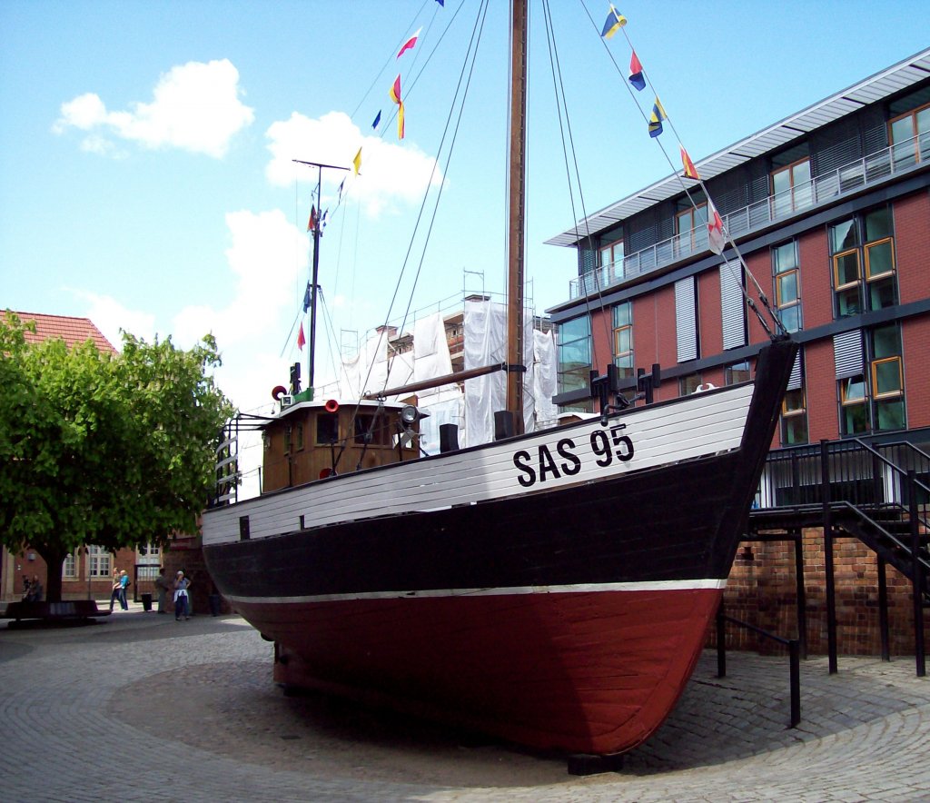 Stralsund, Fischkutter SAS 95 'Adolf Reichwein' (1949-69 im Dienst, seit 1973 am Meeresmuseum), aufgenommen am 06.05.2007