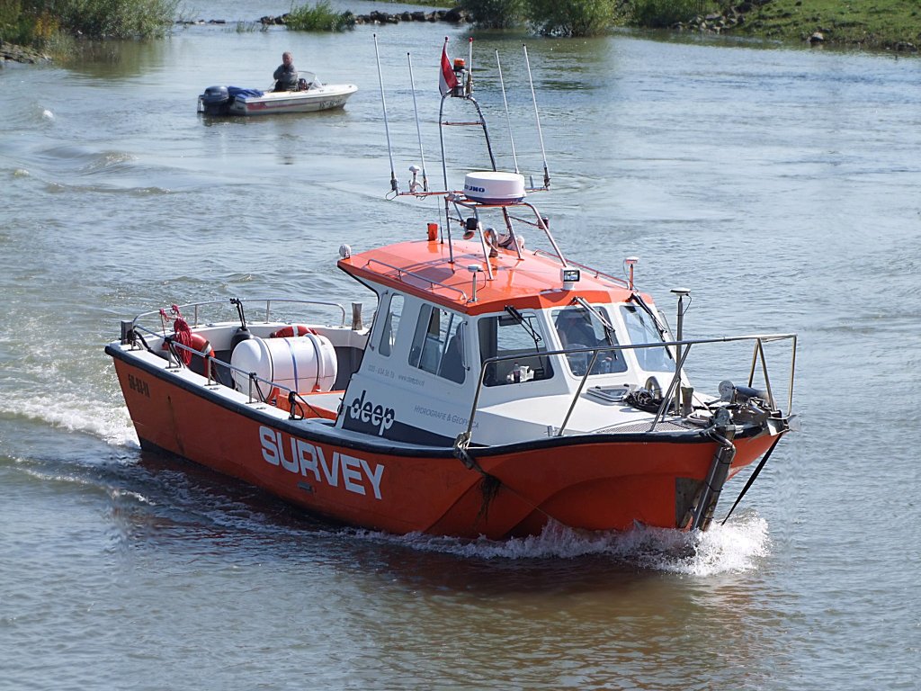 SURVEY bei Kontrollfahrten auf der  Ijssel;100906