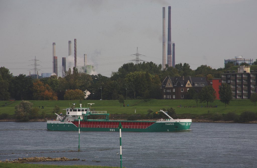 Tharsis auf dem Rhein bei Homberg, bzw. Ruhrort am 3.10.2010