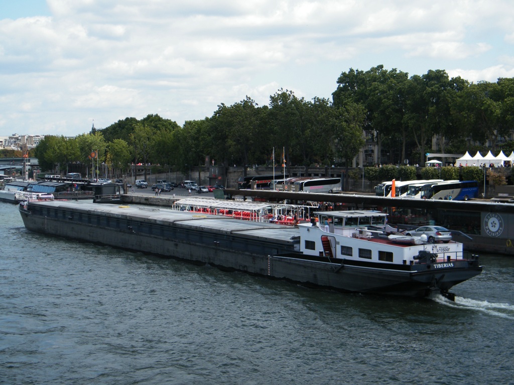 Tiberias in Paris an Seine, am 24. 07. 2011. 