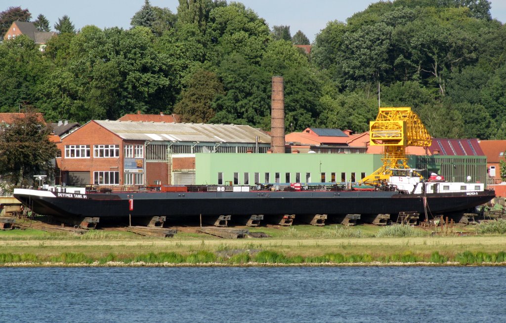 TMS Dettmer Tank 81 , 04010280 , 86 x 9 , am 16.09.2012 auf der Hitzler Werft in Lauenburg.