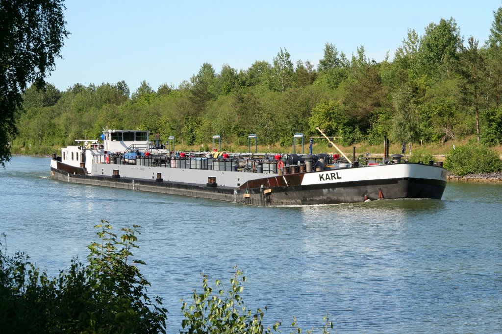 TMS Karl , 04800290 , 85 x 9,5 , am 04.06.2011 im ESK bei Alt-Isenhagen mit Fahrtrichtung MLK.