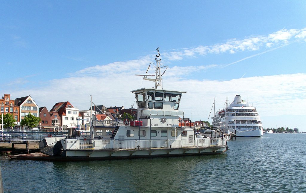 TRAVE-FHRE BERLIN, ENI 05116110 ,liegt am Travemnder Ufer als Reserve...
Aufgenommen: 27.5.2012