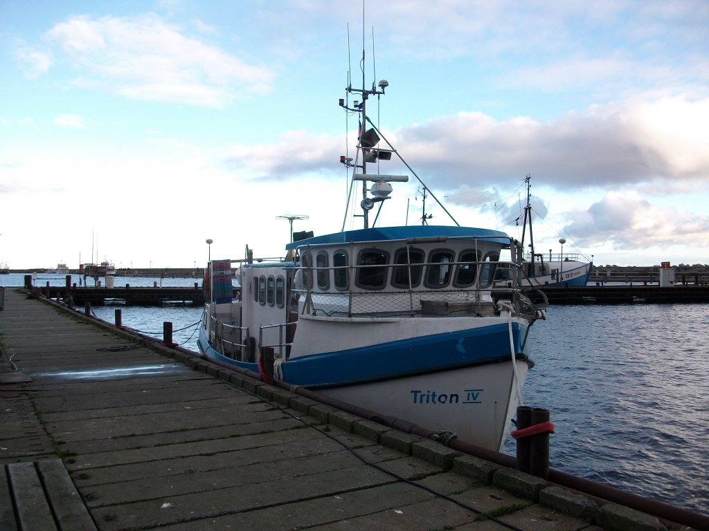 Triton IV am 06.November 2010 im Hafen von Sassnitz.