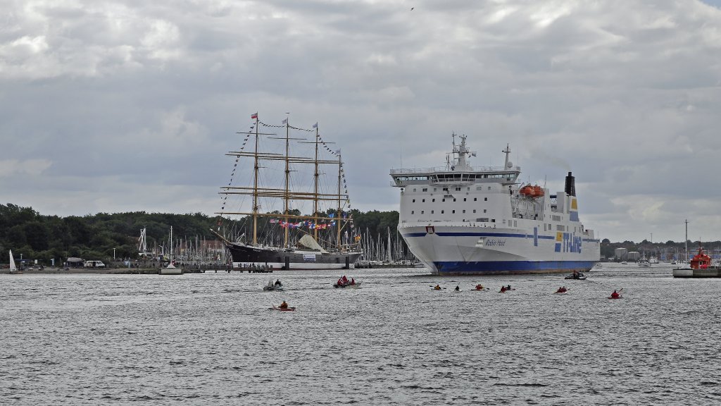 TT-Line  Robin Hood  beim auslaufen Richtung Helsingborg in Travemnde, Aufgenommen am 21.07.2012